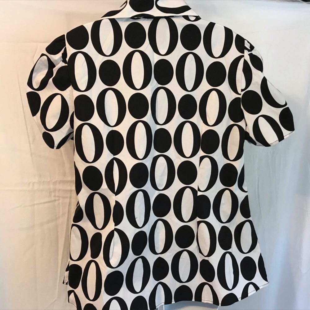 Lane Bryant Bold Graphic Top NWT - Picture 4 of 5